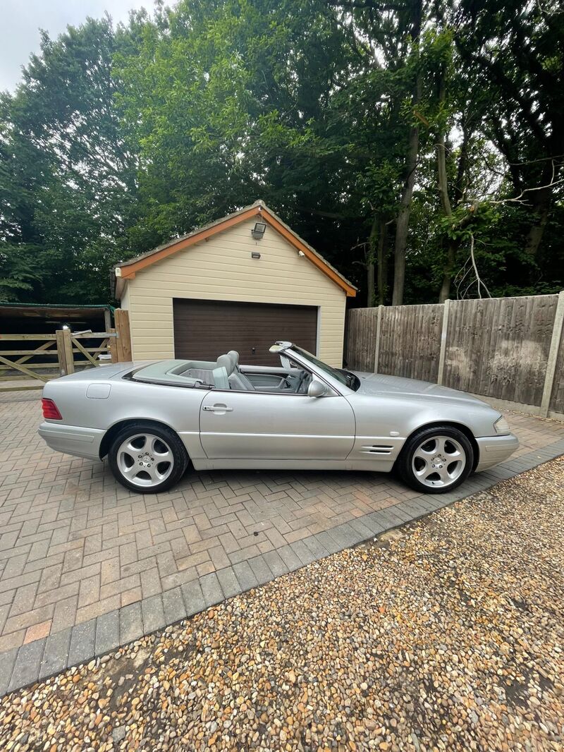 MERCEDES-BENZ SL